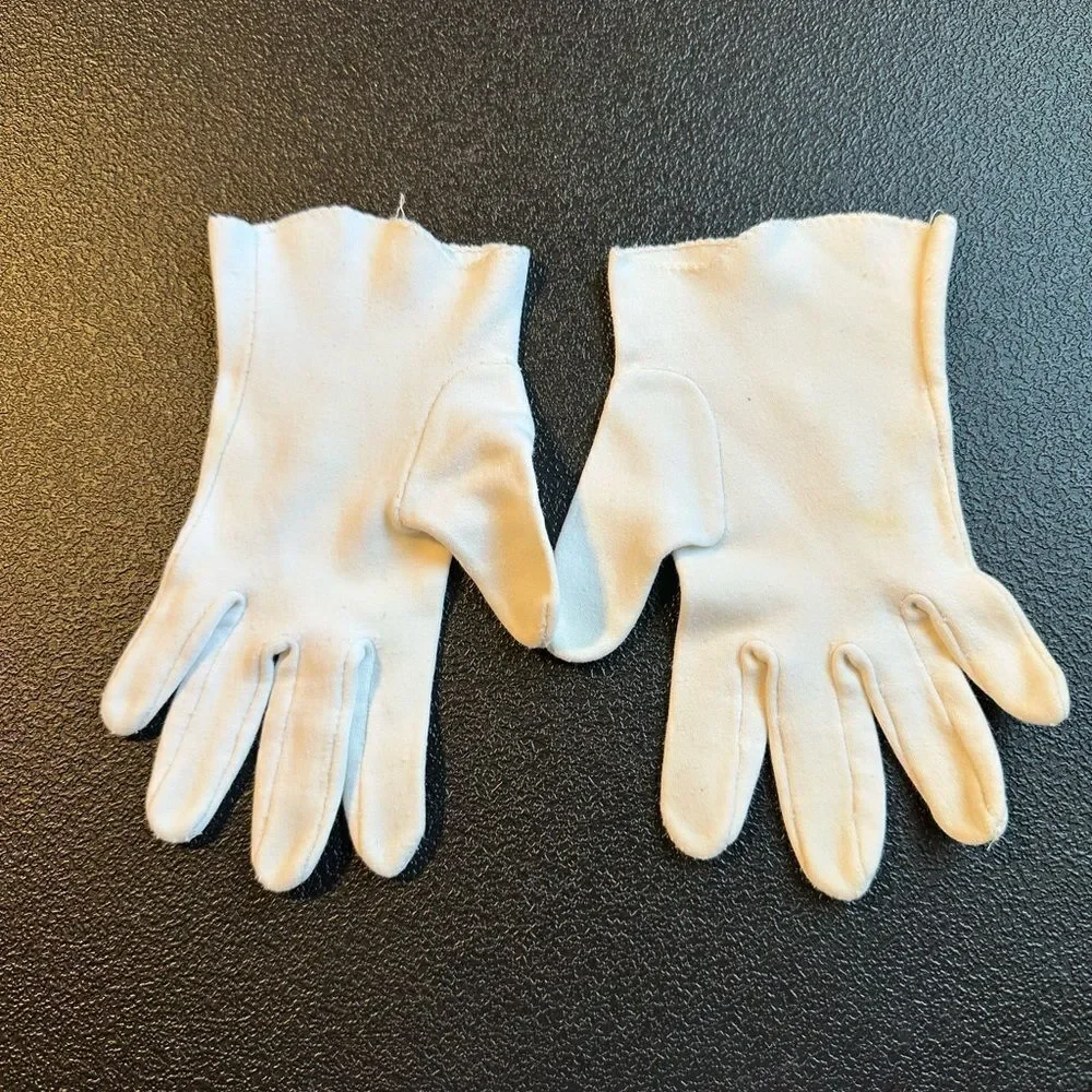 Vintage Elegant Cream Gloves with Embellishments